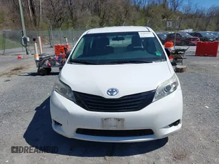 2015 Toyota Sienna L with VIN 5TDZK3DC3FS690484, listed as a IAAI auction lot 41888073 with 201,518 mi miles and . Bid and sale history available at carsss.com. Image 12.