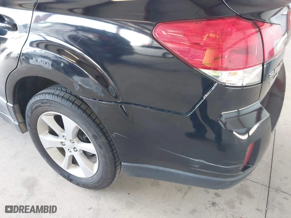 2014 Subaru Outback 2.5i with VIN 4S4BRBAC4E3277979, listed as a IAAI auction lot 42024903 with 202,662 mi miles. Bid and sale history available at carsss.com. Image 6.