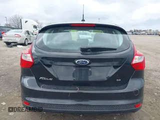 2014 Ford Focus SE with VIN 1FADP3K20EL308990, listed as a IAAI auction lot 41914825 with 33,498 mi miles. Bid and sale history available at carsss.com. Image 15.