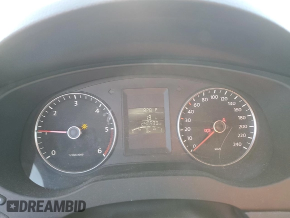 2013 Volkswagen Jetta Comfortline with VIN 3VWDL7AJ1DM423856, listed as a Copart auction lot 48289795 with 240,599 mi miles and Salvage title. Bid and sale history available at DreamBid. Image 9.