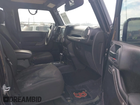 2017 Jeep Wrangler Unlimited Sport with VIN 1C4BJWDG1HL733474, listed as a IAAI auction lot 41395245 with 275,871 mi miles. Bid and sale history available at carsss.com. Image 5.