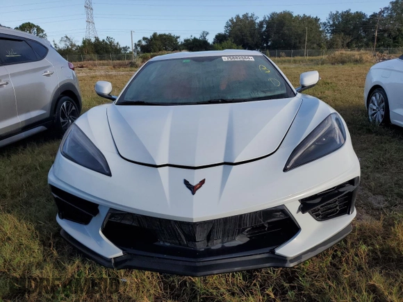 2021 Chevrolet Corvette 2LT with VIN 1G1YB2D45M5111568, listed as a Copart auction lot 76882884 with 10,362 mi miles and Salvage Title. Bid and sale history available at carsss.com. Image 5.