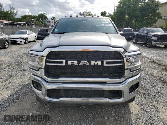 2022 Ram 3500 Tradesman with VIN 3C63RRGL6NG164578, listed as a Copart auction lot 73213274 with 122,607 mi miles and Clean Title. Bid and sale history available at carsss.com. Image 5.