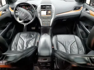 2018 Lincoln MKC Reserve z VIN 5LMTJ3DH8JUL13666, wystawiony jako Copart lot #55902795 z przebiegiem 83 094 mil mil oraz Szkoda całkowita • Salvage title. Historia ofert i sprzedaży dostępna na DreamBid. Obrazek 8.