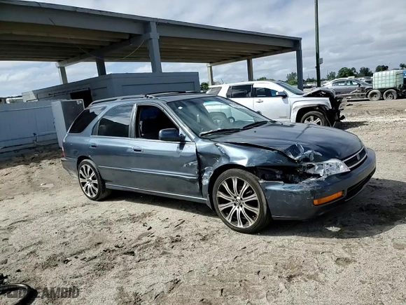 1997 Honda Accord Wgn LX with VIN 1HGCE1820VA006099, listed as a Copart auction lot 46405525 with 210,761 mi miles and Salvage Title. Bid and sale history available at carsss.com. Image 10.