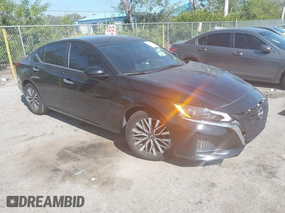 2023 Nissan Altima 2.5 SV with VIN 1N4BL4DV4PN339652, listed as a IAAI auction lot 41453604 with 51,694 mi miles. Bid and sale history available at carsss.com. Image 1.