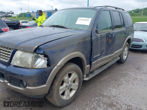 2004 Ford Explorer Eddie Bauer z VIN 1FMZU74W94UB24409, wystawiony jako IAAI lot #42244961 z przebiegiem 175 390 mil mil oraz . Historia ofert i sprzedaży dostępna na DreamBid. Obrazek 6.
