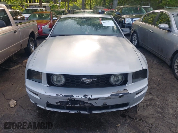 2007 Ford Mustang GT Deluxe with VIN 1ZVHT82H775235033, listed as a IAAI auction lot 42090714 with 225,952 mi miles and . Bid and sale history available at carsss.com. Image 12.