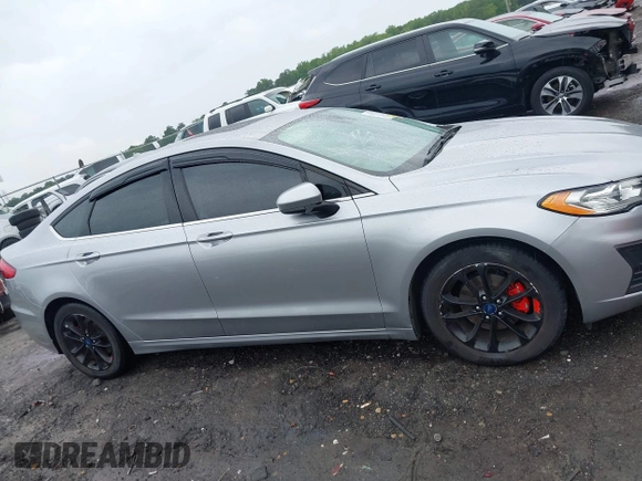 2020 Ford Fusion SE with VIN 3FA6P0HD5LR150418, listed as a IAAI auction lot 42347924 with 87,817 mi miles and . Bid and sale history available at DreamBid. Image 13.