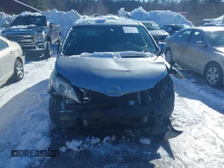 2016 Toyota Sienna LE AAS with VIN 5TDKK3DC6GS711315, listed as a IAAI auction lot 41596447 with 175,413 mi miles. Bid and sale history available at carsss.com. Image 13.