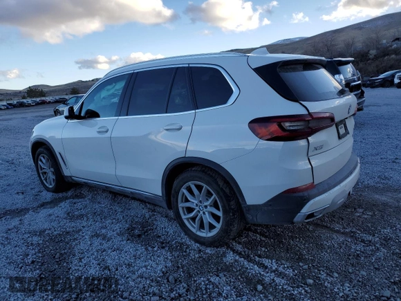 2020 BMW X5 xDrive40i with VIN 5UXCR6C02L9D56954, listed as a Copart auction lot 44769135 with 52,856 mi miles and Salvage title. Bid and sale history available at DreamBid. Image 2.