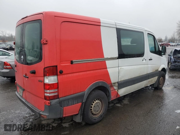 2008 Freightliner Sprinter with VIN WDYPE745285235520, listed as a Copart auction lot 84203754 with 252,502 mi miles and Salvage Title. Bid and sale history available at DreamBid. Image 3.