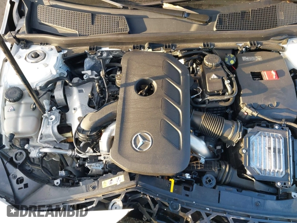 2024 Mercedes-Benz CLA 250 z VIN W1K5J4HB7RN450668, wystawiony jako IAAI lot #41333911 z przebiegiem 10 819 mil mil oraz . Historia ofert i sprzedaży dostępna na DreamBid. Obrazek 10.