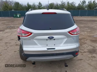 2016 Ford Escape SE with VIN 1FMCU9G94GUC06902, listed as a IAAI auction lot 41432640 with 200,575 mi miles. Bid and sale history available at carsss.com. Image 17.