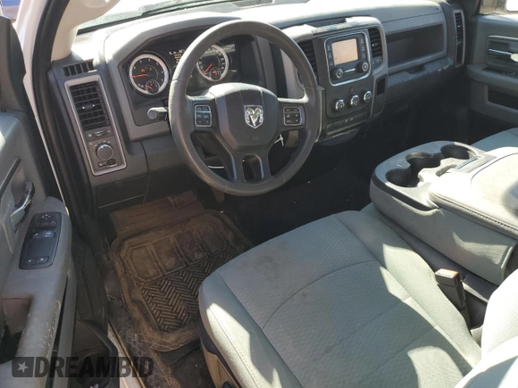 2018 Ram 1500 Tradesman z VIN 3C6JR6DT7JG304609, wystawiony jako Copart lot #55684295 z przebiegiem 73 075 mil mil oraz Szkoda całkowita • Salvage title. Historia ofert i sprzedaży dostępna na DreamBid. Obrazek 8.