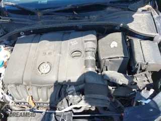 2012 Volkswagen Passat SE with VIN 1VWBH7A32CC036985, listed as a IAAI auction lot 41903135 with 116,376 mi miles. Bid and sale history available at carsss.com. Image 10.