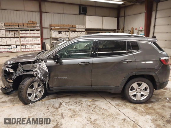 2022 Jeep Compass Altitude with VIN 3C4NJDBB3NT126047, listed as a IAAI auction lot 41570980 with 39,896 mi miles and . Bid and sale history available at DreamBid. Image 15.