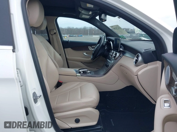 2018 Mercedes-Benz GLC with VIN WDC0G4KB6JV095440, listed as a IAAI auction lot 41675208 with 83,646 mi miles. Bid and sale history available at carsss.com. Image 5.