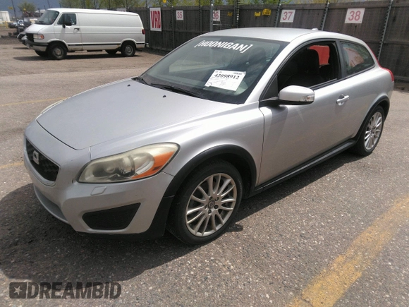 2011 Volvo C30 with VIN YV1672MKXB2197371, listed as a IAAI auction lot 42098912 with 181,787 mi miles. Bid and sale history available at carsss.com. Image 2.
