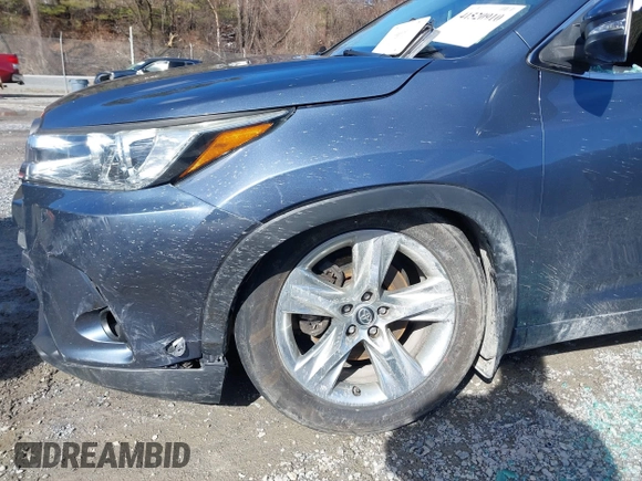 2018 Toyota Highlander Limited z VIN 5TDDZRFH2JS811211, wystawiony jako IAAI lot #41520910 z przebiegiem 153 401 mil mil oraz . Historia ofert i sprzedaży dostępna na DreamBid. Obrazek 6.
