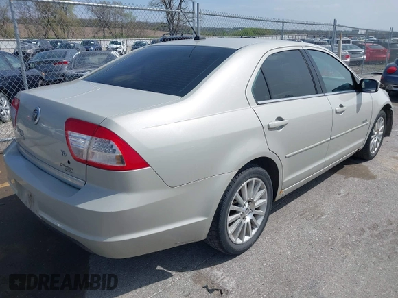 2008 Mercury Milan Premier z VIN 3MEHM08128R636563, wystawiony jako IAAI lot #42143843 z przebiegiem 206 990 mil mil oraz . Historia ofert i sprzedaży dostępna na DreamBid. Obrazek 4.