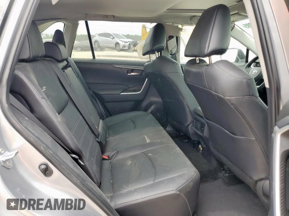 2025 Toyota RAV4 XLE Premium z VIN 2T3A1RFV6SC501208, wystawiony jako Copart lot #63846385 z przebiegiem 5 196 mil mil oraz Szkoda całkowita • Salvage title. Historia ofert i sprzedaży dostępna na DreamBid. Obrazek 11.