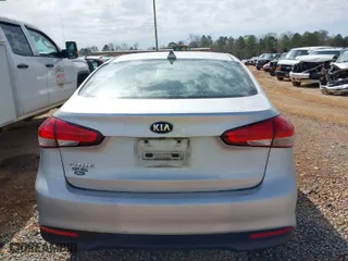 2018 Kia Forte LX with VIN 3KPFL4A76JE256687, listed as a IAAI auction lot 41850523 with 132,371 mi miles. Bid and sale history available at carsss.com. Image 16.