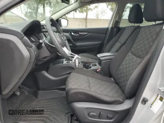 2017 Nissan Rogue SV z VIN JN1BJ1CP5HW005341, wystawiony jako Copart lot #53337415 z przebiegiem 72 606 mil mil oraz Szkoda całkowita • Salvage title. Historia ofert i sprzedaży dostępna na DreamBid. Obrazek 7.
