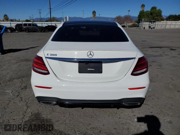 2019 Mercedes-Benz E-Class E 300 with VIN WDDZF4JB7KA605701, listed as a Copart auction lot 38572993 with 60,909 mi miles. Bid and sale history available at carsss.com. Image 6.