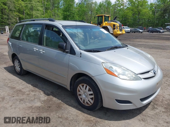 2008 Toyota Sienna CE with VIN 5TDZK23CX8S109397, listed as a IAAI auction lot 42158342 with 297,270 mi miles and . Bid and sale history available at carsss.com. Image 1.