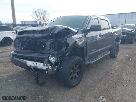 2018 Toyota Tundra 4WD SR5 with VIN 5TFDY5F14JX770184, listed as a IAAI auction lot 41303833 with 93,878 mi miles. Bid and sale history available at carsss.com. Image 17.