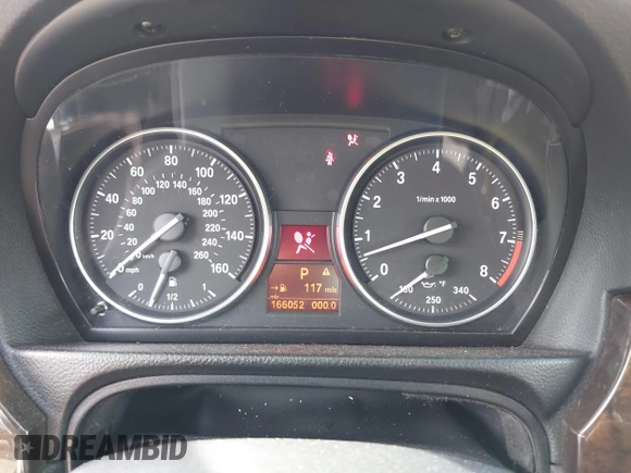 2009 BMW 3 Series 328i xDrive z VIN WBAWC33589PU84317, wystawiony jako IAAI lot #41817634 z przebiegiem 166 052 mil mil oraz . Historia ofert i sprzedaży dostępna na DreamBid. Obrazek 7.