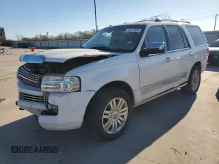 2011 Lincoln Navigator z VIN 5LMJJ2H54BEJ07080, wystawiony jako Copart lot #41517385 z przebiegiem 231 639 mil mil oraz Czysty tytuł • Clean title. Historia ofert i sprzedaży dostępna na DreamBid. Obrazek 1.