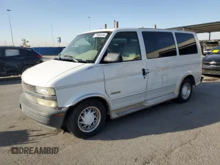 2000 Chevrolet Astro Cargo w/YF7 with VIN 1GBDM19W8YB142121, listed as a Copart auction lot 75484534 with 199,930 mi miles and Salvage Title. Bid and sale history available at carsss.com. Image 1.