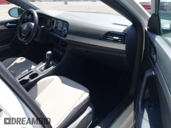 2020 Volkswagen Jetta S z VIN 3VWCB7BU8LM008555, wystawiony jako IAAI lot #41986229 z przebiegiem 54 251 mil mil oraz . Historia ofert i sprzedaży dostępna na DreamBid. Obrazek 5.