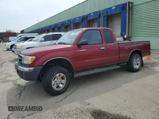 2000 Toyota Tacoma PreRunner with VIN 4TASM92N6YZ598060, listed as a Copart auction lot 55095835 with 151,422 mi miles and Clean title. Bid and sale history available at DreamBid. Image 1.