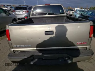 2001 GMC Sonoma SLS w/1SG Pkg with VIN 1GTCS19W318106014, listed as a Copart auction lot 42437444 with 152,169 mi miles and Salvage Title. Bid and sale history available at carsss.com. Image 6.
