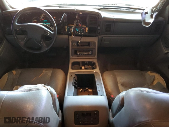 2004 Chevrolet Suburban Z71 with VIN 3GNFK16Z04G129316, listed as a Copart auction lot 81158624 with 213,543 mi miles and Clean Title. Bid and sale history available at carsss.com. Image 8.