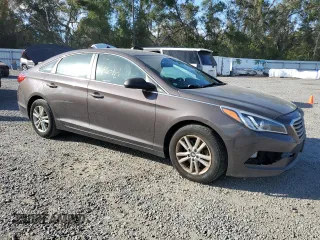 2017 Hyundai Sonata 2.4L z VIN 5NPE24AF6HH540980, wystawiony jako Copart lot #74983064 z przebiegiem 126 008 mil mil oraz Szkoda całkowita • Salvage title. Historia ofert i sprzedaży dostępna na DreamBid. Obrazek 4.