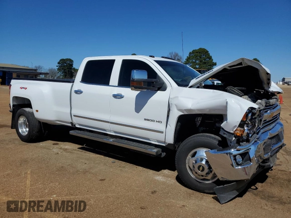 2019 Chevrolet Silverado 3500HD LTZ with VIN 1GC4KXEY4KF100539, listed as a Copart auction lot 48533115 with 117,369 mi miles and Salvage Title. Bid and sale history available at carsss.com. Image 4.