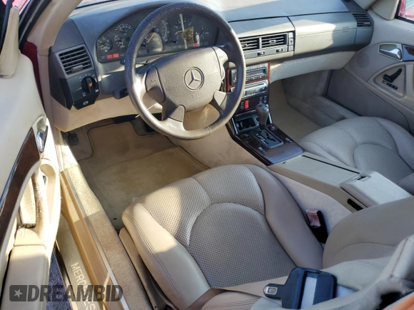 1997 Mercedes-Benz SL 500 z VIN WDBFA63F1VF151359, wystawiony jako Copart lot #76164124 z przebiegiem 98 760 mil mil oraz Czysty tytuł • Clean title. Historia ofert i sprzedaży dostępna na DreamBid. Obrazek 8.