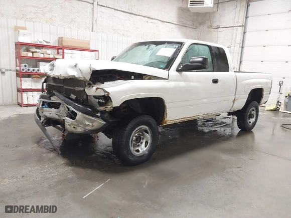 1999 Dodge Ram 2500 with VIN 3B7KF2365XG244445, listed as a IAAI auction lot 41880557 with 1 mi miles. Bid and sale history available at carsss.com. Image 2.