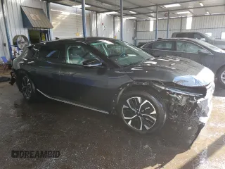 2024 Kia EV6 Wind z VIN KNDC3DLC2R5198937, wystawiony jako Copart lot #46272935 z przebiegiem 45 442 mil mil oraz Szkoda całkowita • Salvage title. Historia ofert i sprzedaży dostępna na DreamBid. Obrazek 4.