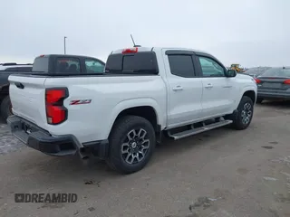 2024 Chevrolet Colorado 4WD Z71 with VIN 1GCPTDEK1R1113664, listed as a IAAI auction lot 41380070 with 6,922 mi miles. Bid and sale history available at carsss.com. Image 4.