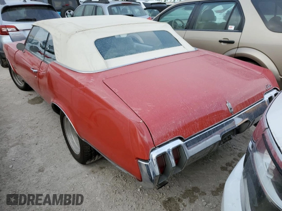 1970 Oldsmobile Cutlass z VIN 342670E139820, wystawiony jako Copart lot #75077674 z przebiegiem 66 232 mil mil oraz Szkody całkowita. Historia ofert i sprzedaży dostępna na DreamBid. Obrazek 2.
