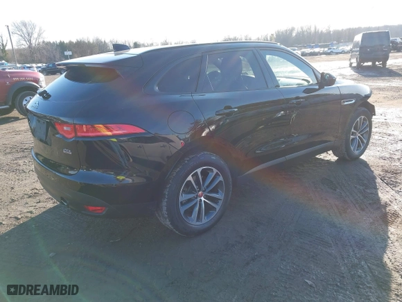2018 Jaguar F-PACE 25t Premium with VIN SADCJ2FX1JA279629, listed as a IAAI auction lot 41195399 with 74,982 mi miles. Bid and sale history available at carsss.com. Image 4.