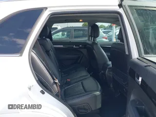 2015 Kia Sorento SX Limited with VIN 5XYKW4A73FG639051, listed as a IAAI auction lot 42106446 with 145,981 mi miles. Bid and sale history available at carsss.com. Image 8.