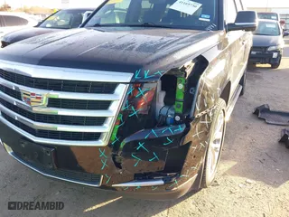 2020 Cadillac Escalade Luxury with VIN 1GYS3BKJ0LR159841, listed as a IAAI auction lot 41169730 with 84,246 mi miles. Bid and sale history available at carsss.com. Image 6.