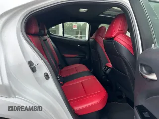 2022 Lexus UX 250h F Sport z VIN JTHR9JBH5N2060372, wystawiony jako Copart lot #61839575 z przebiegiem 110 619 mil mil oraz Czysty tytuł • Clean title. Historia ofert i sprzedaży dostępna na DreamBid. Obrazek 6.