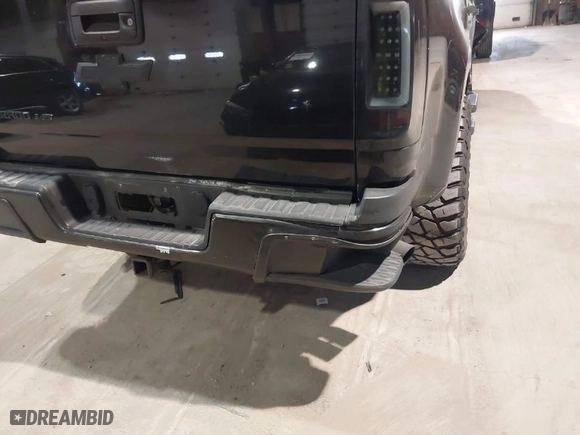2018 Chevrolet Colorado 4WD Work Truck with VIN 1GCGTBENXJ1268300, listed as a IAAI auction lot 41276225 with 76,555 mi miles. Bid and sale history available at carsss.com. Image 19.